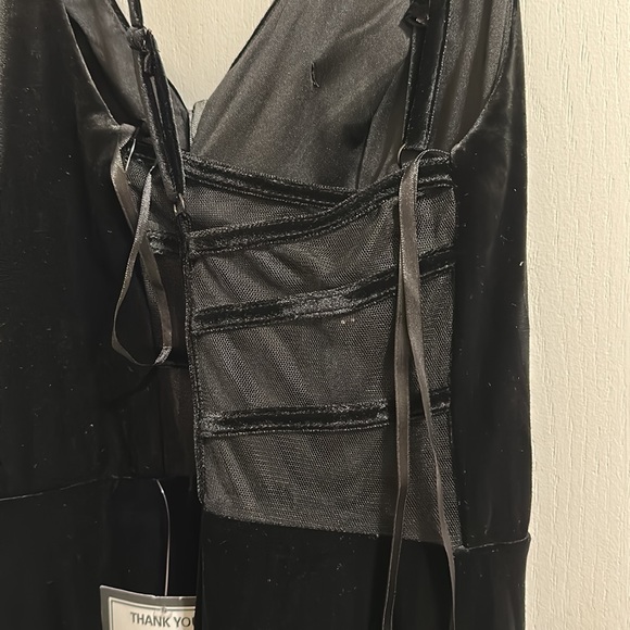 City Studio Velvet V-Neck Illusion Back Long Dress - Picture 6 of 7